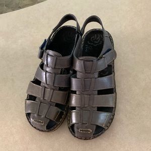 Propet size 11, grey, comfort sandals